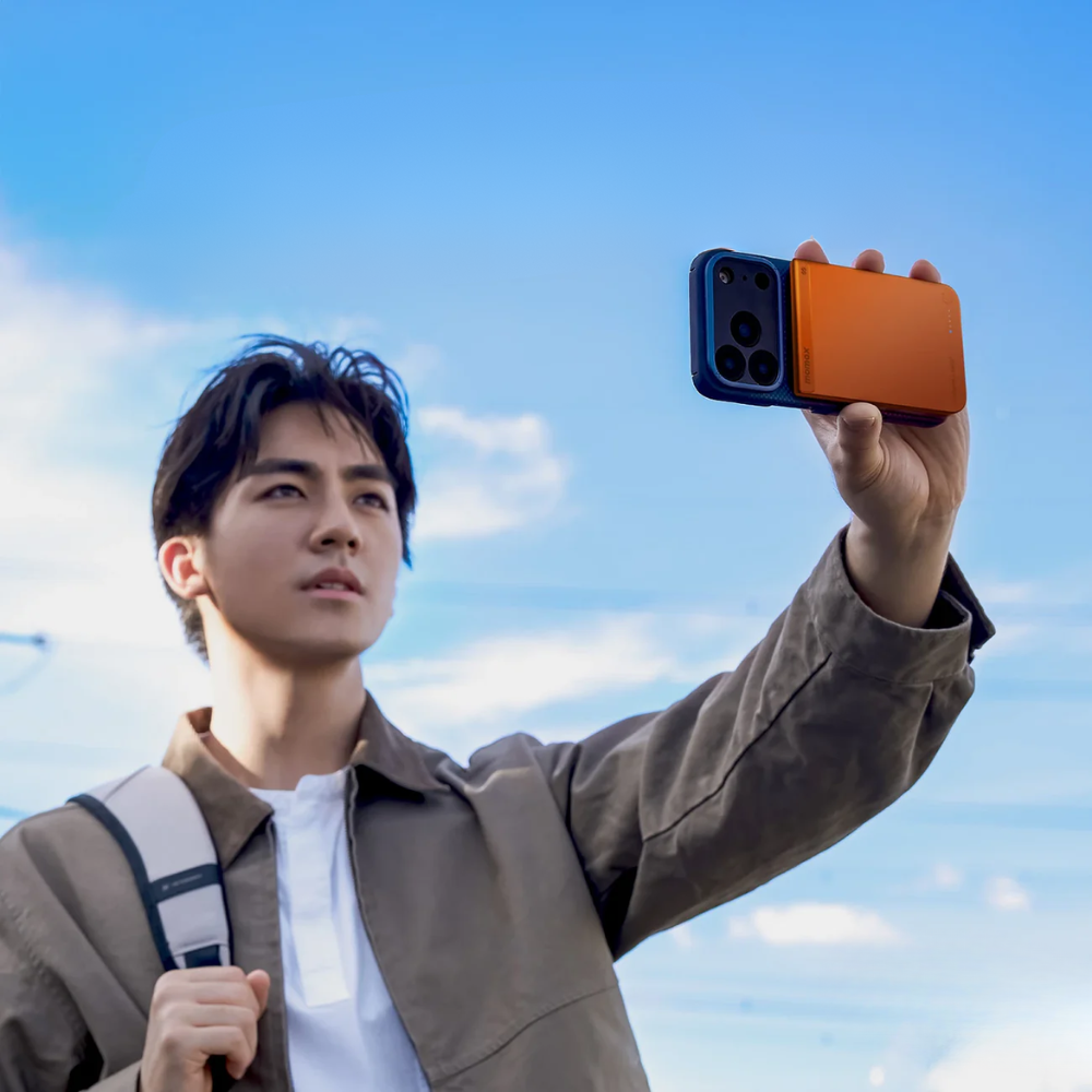 Momax - 30W Magnetic Power Bank (10000mAh)