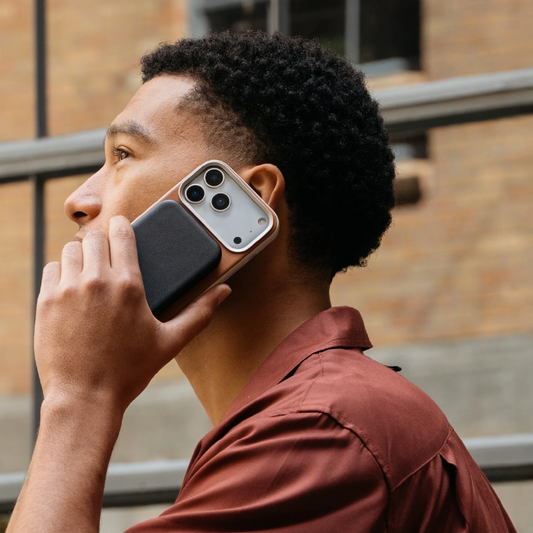 Uniq - بنك طاقة مغناطيسي (20 واط، 5000 مللي أمبير)