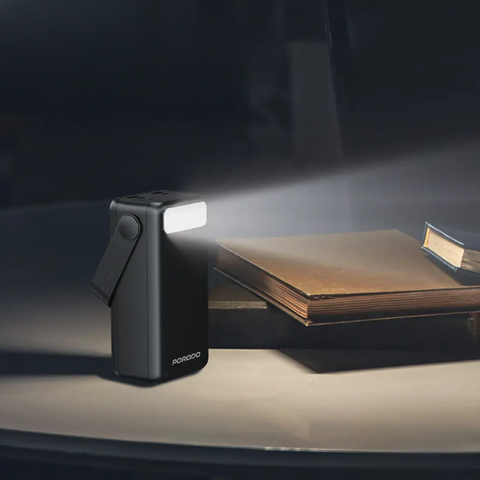 بورودو - باور بنك بقوة 20 واط مع كابلات ومصباح يدوي (30000 مللي أمبير/ساعة)