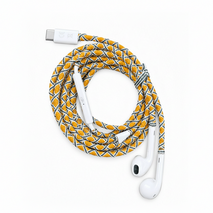Apple - سماعات أذن USB-C مع غطاء مخصص