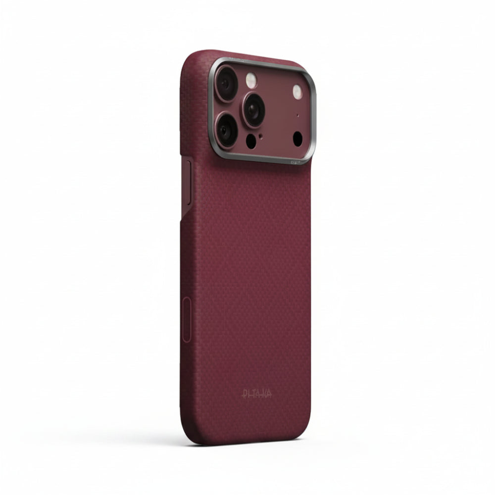 قضية PITAKA Summa بلون عنابي فاخر لهاتف iPhone 18 — ألياف أراميد متينة ومتوافقة مع MagSafe | PITAKA Summa Case in Luxury Burgundy for iPhone 18 — Durable Aramid Fiber & MagSafe Compatible.